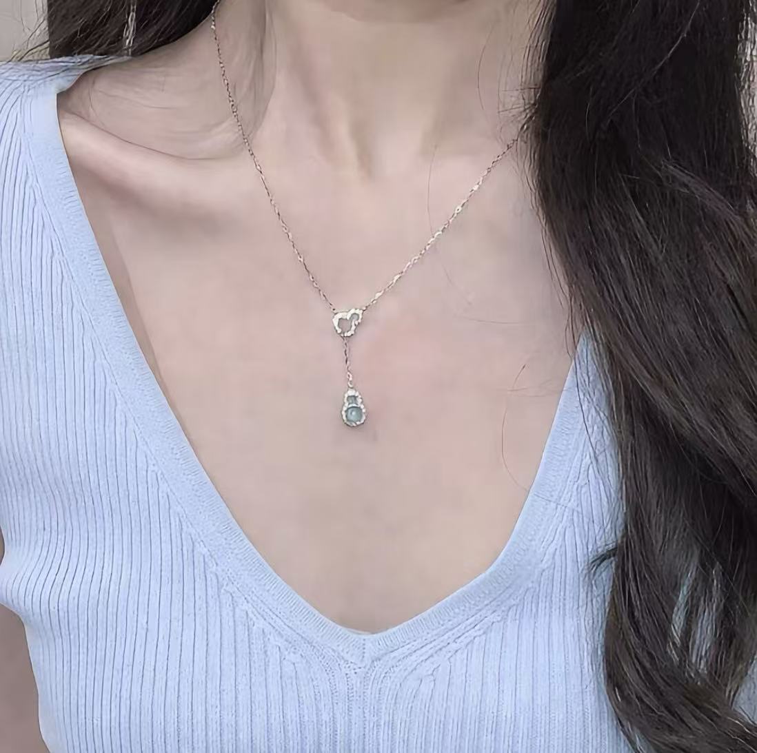 冰藍双葫芦翡翠|Icy Blue Double Gourd Jade Necklace