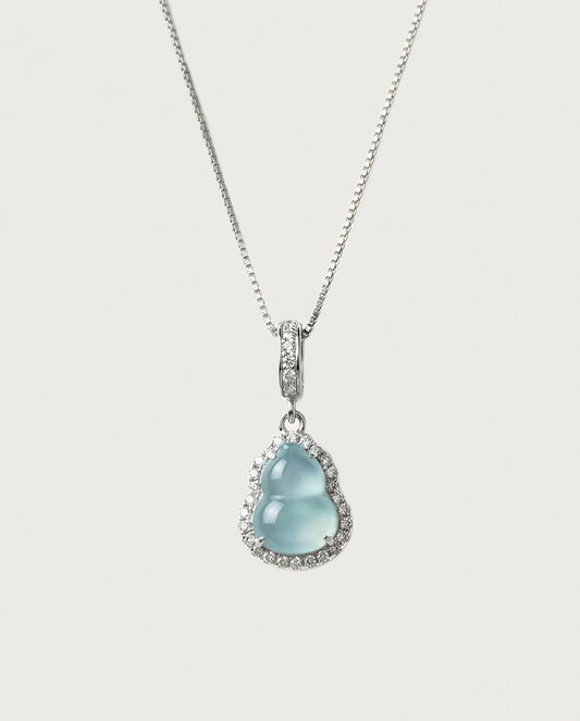 冰晴藍葫芦翡翠 ｜ Icy Breeze Gourd Jade
Necklace