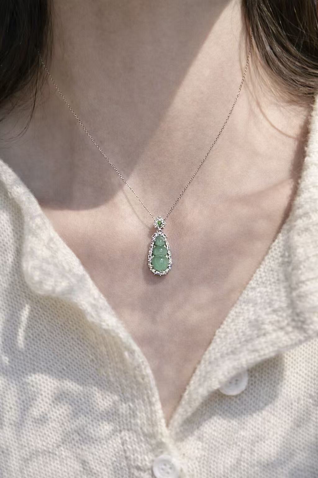 翡翠福豆项链|Jade Bean Pendant Necklace